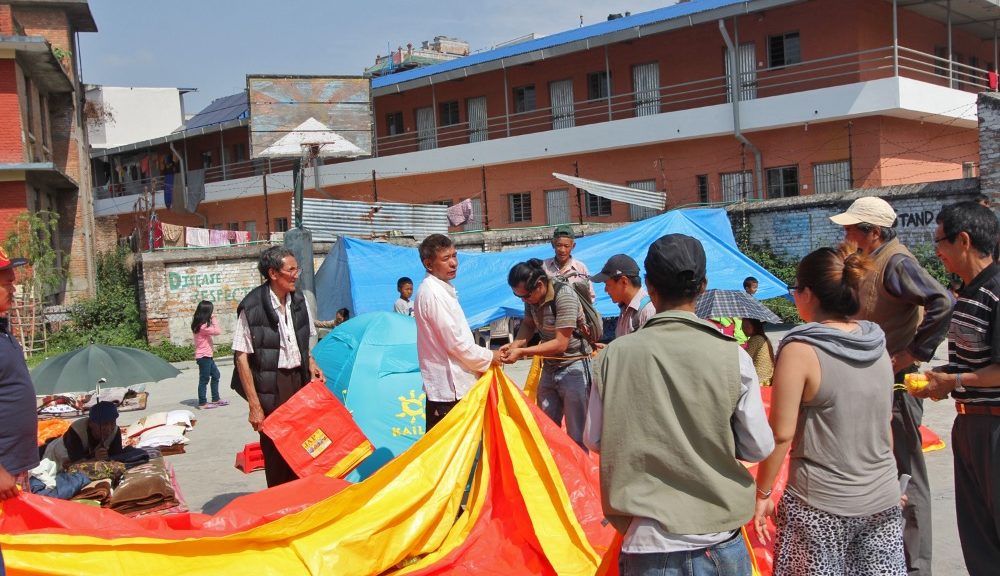 Attaching the tarps together