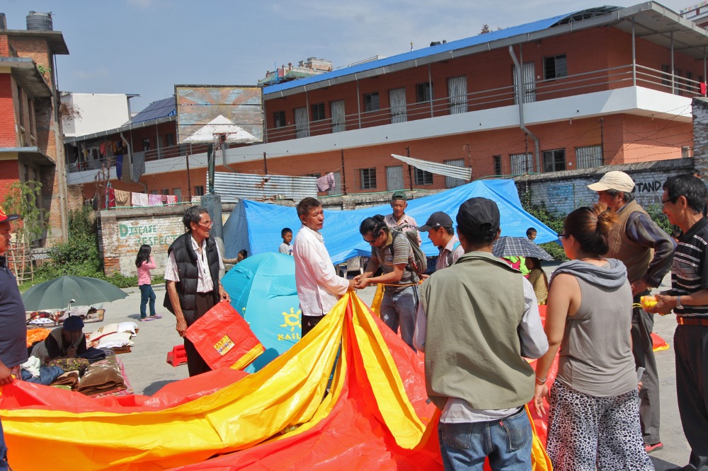 Attaching the tarps together
